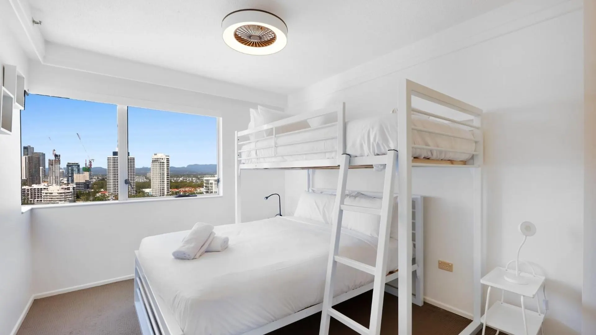 Surfers Paradise Escape With Premium Amenities Gold Coast 0*,