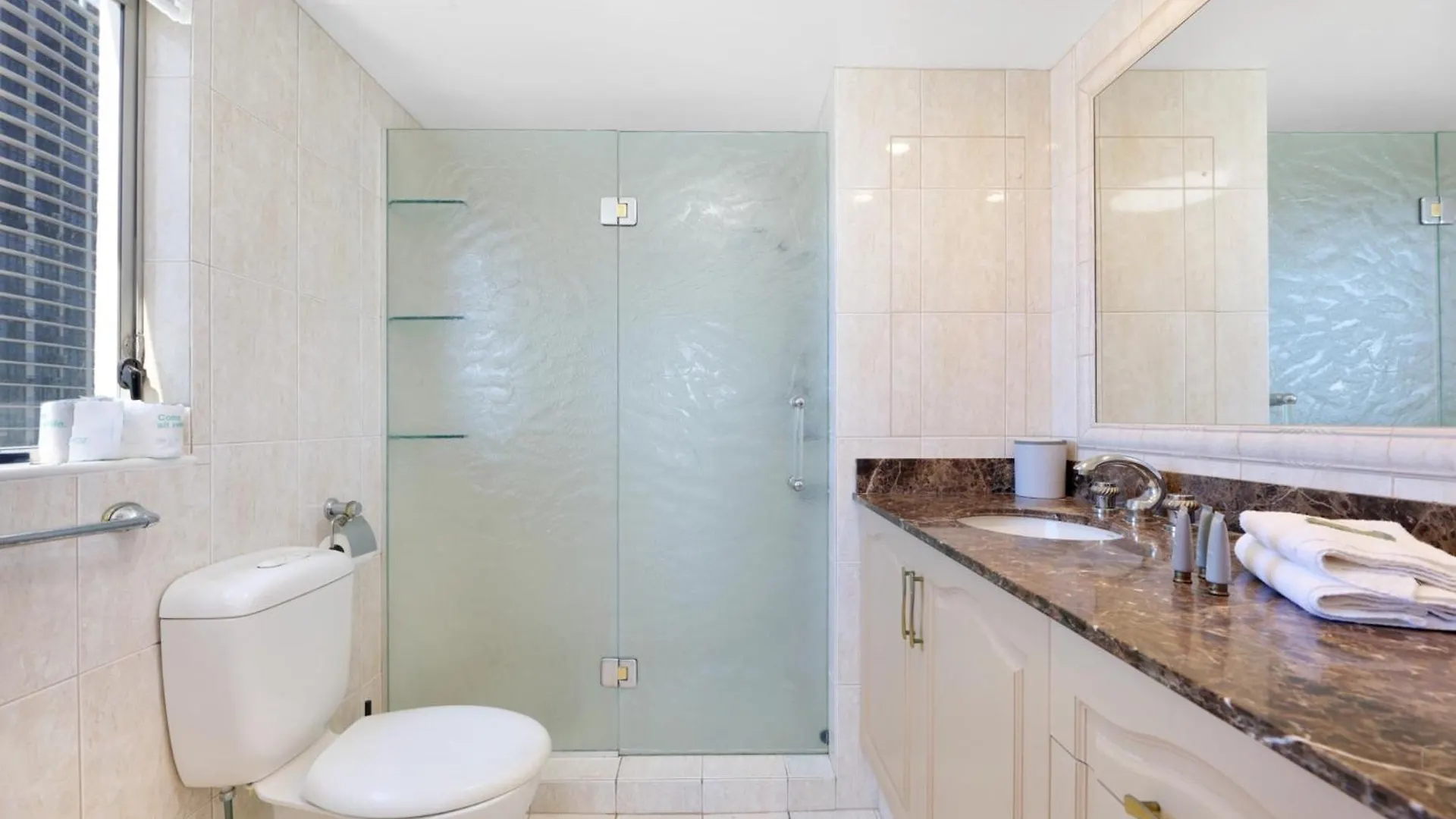 Surfers Paradise Escape With Premium Amenities Gold Coast