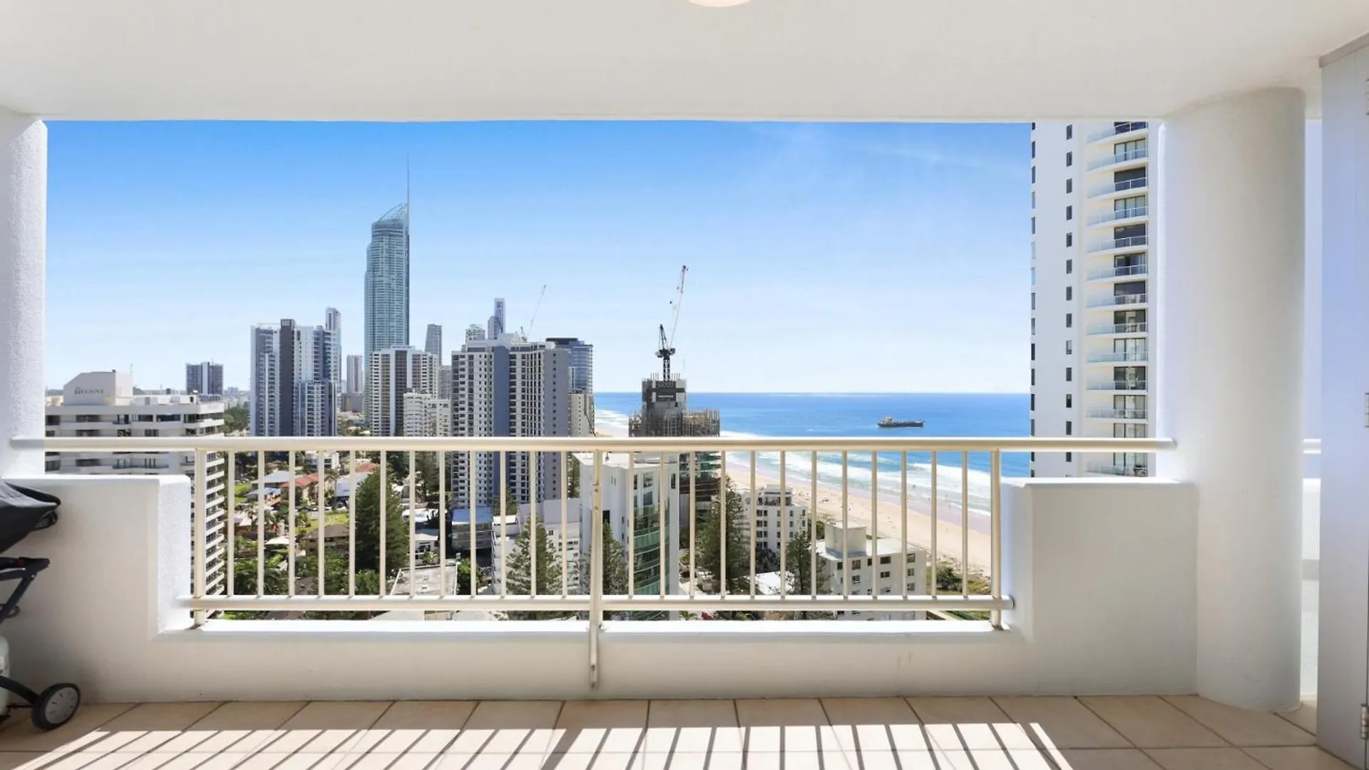 Apartment Surfers Paradise Escape With Premium Amenities Gold Coast Australia