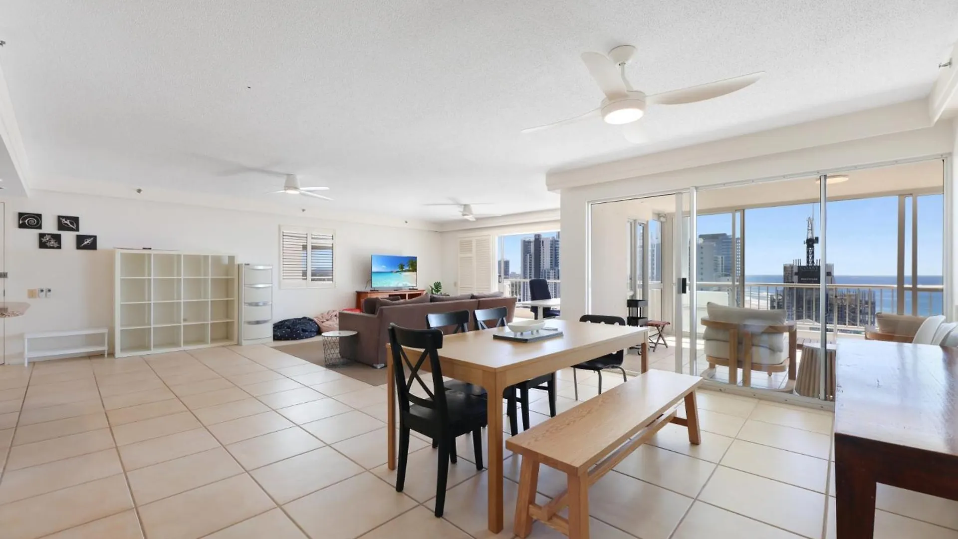 Surfers Paradise Escape With Premium Amenities Gold Coast