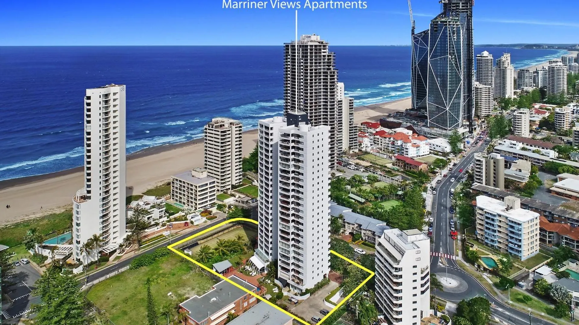 Surfers Paradise Escape With Premium Amenities Gold Coast Apartment